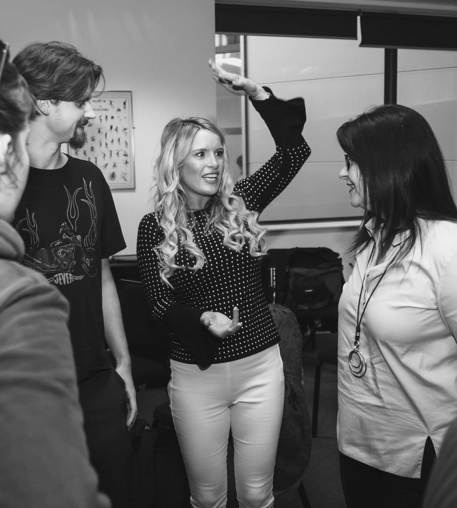 Trish Rooney (core singing)